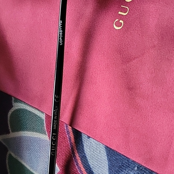 Authentic Gucci Sunglasses - Picture 7 of 13